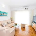 Four-bedroom In Kastel Gomilica * Kaštela